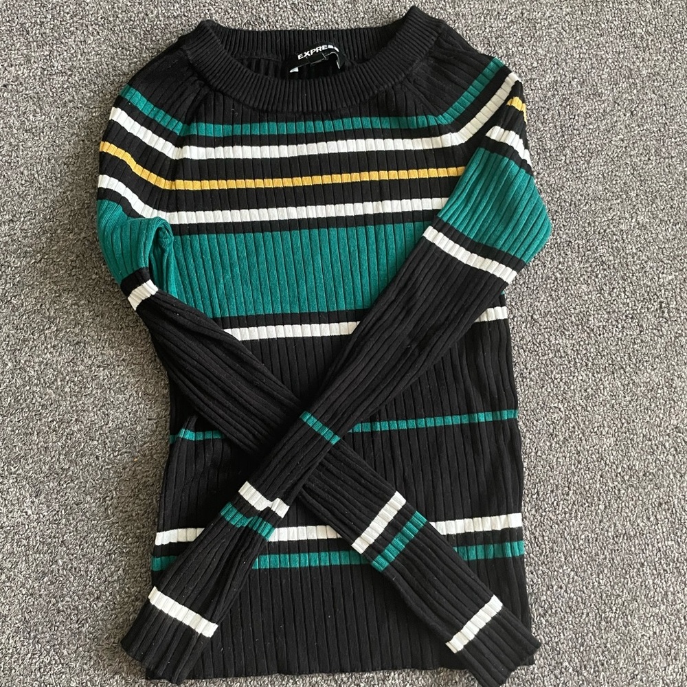 Express long sleeves